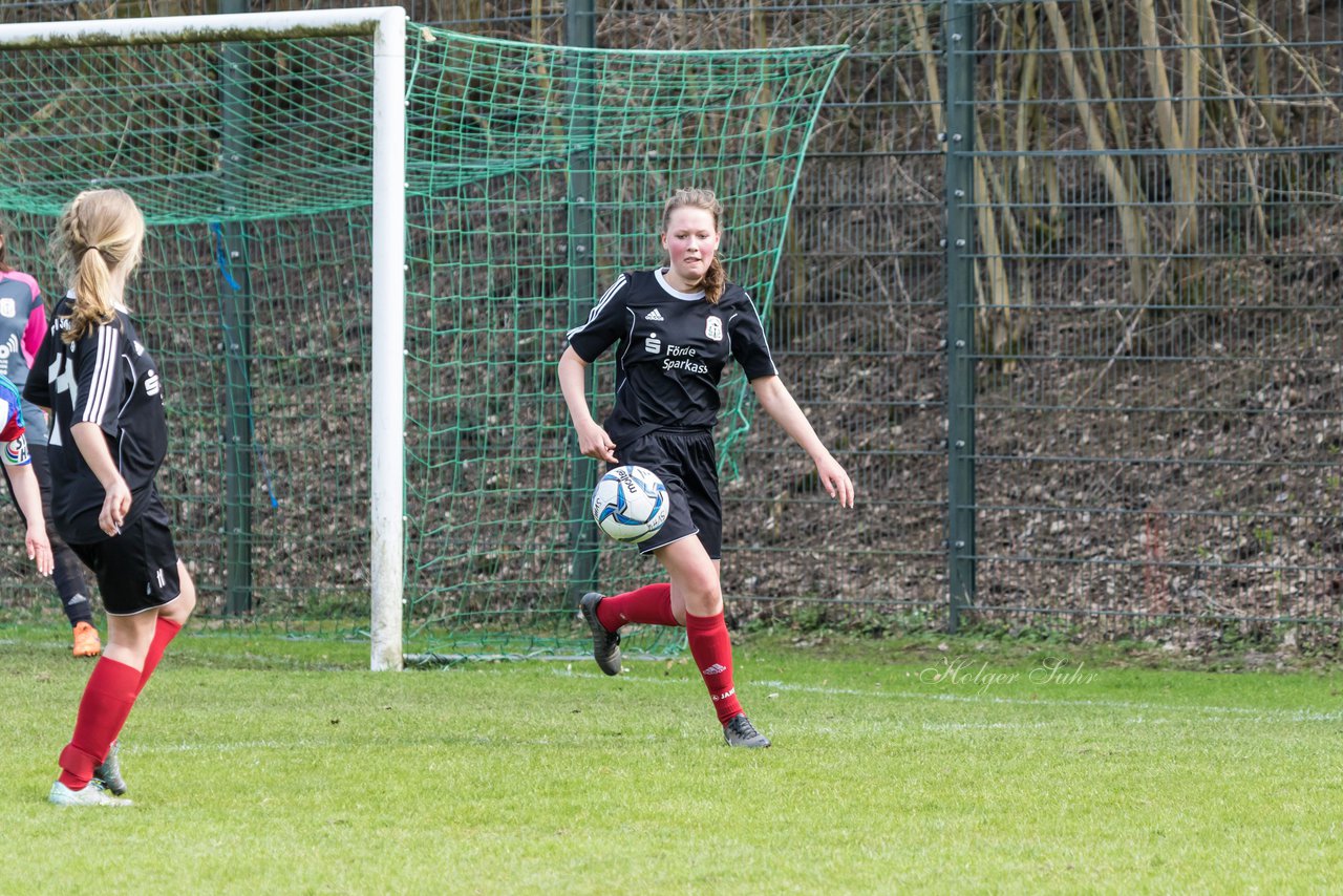 Bild 347 - wBJ SV Henstedt Ulzburg - TSV Schnberg : Ergebnis: 5:2